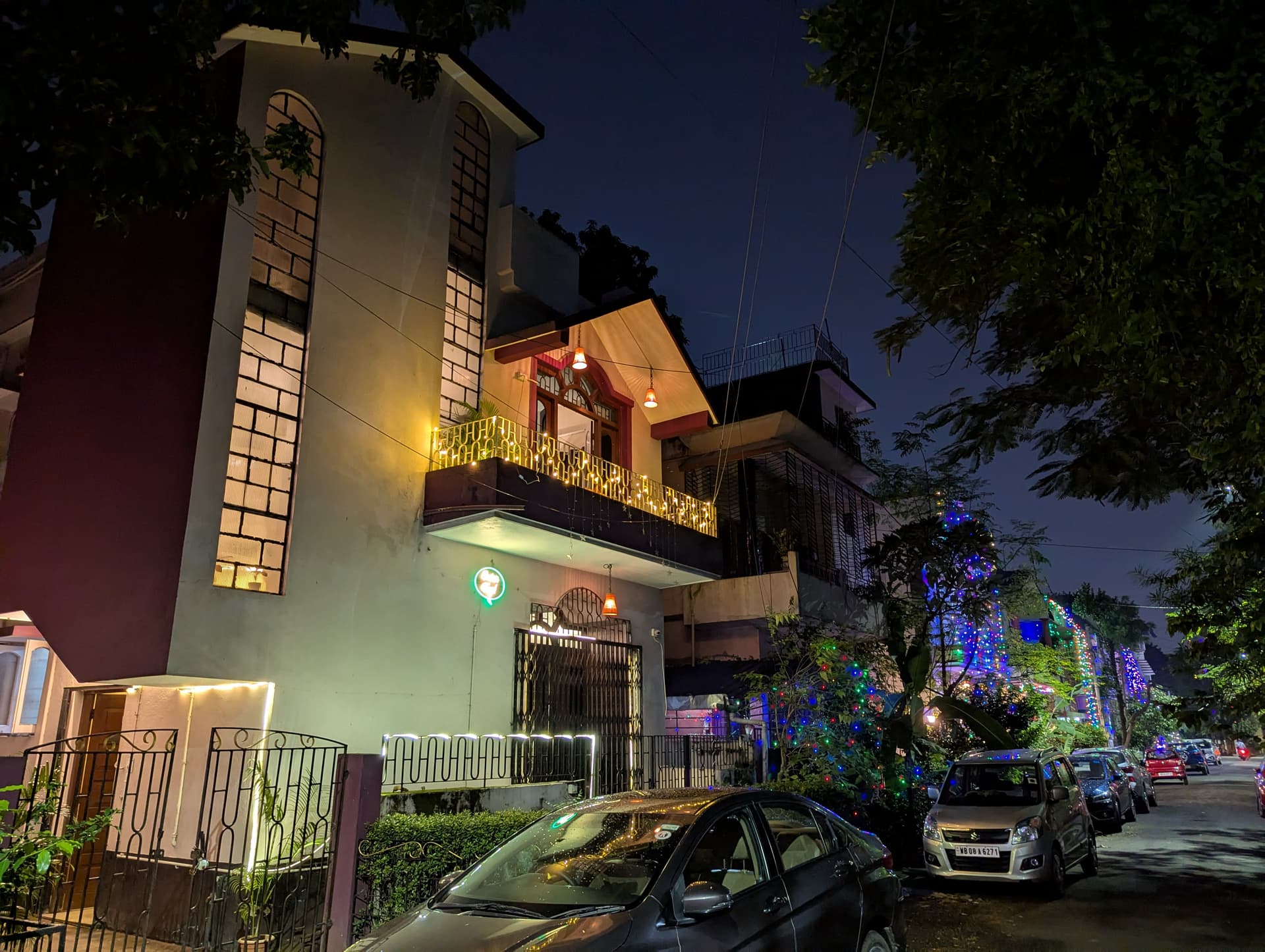 Exterior of Guten Tag Kolkata bungalow at night in Salt Lake Sector 2